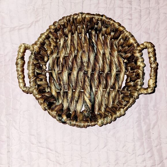 3  Woven stackable baskets. - Picture 9 of 15